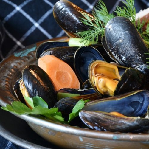 Bayway Catering | Mussels in white wine and garlic